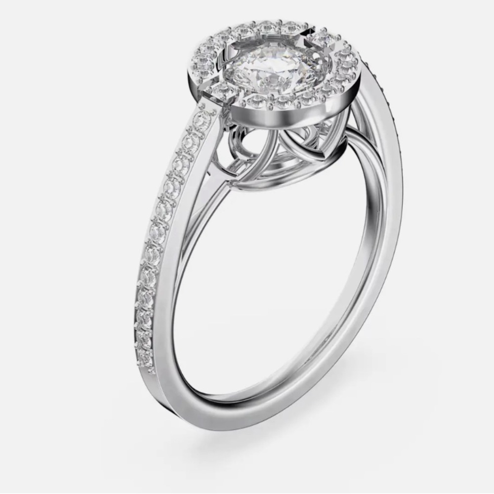 Swarovski Dancing Crystal ring